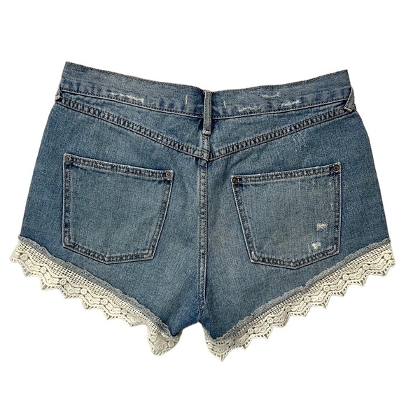 Free People Lace Hem Distressed Jean Shorts Size 27 - Picture 3 of 7